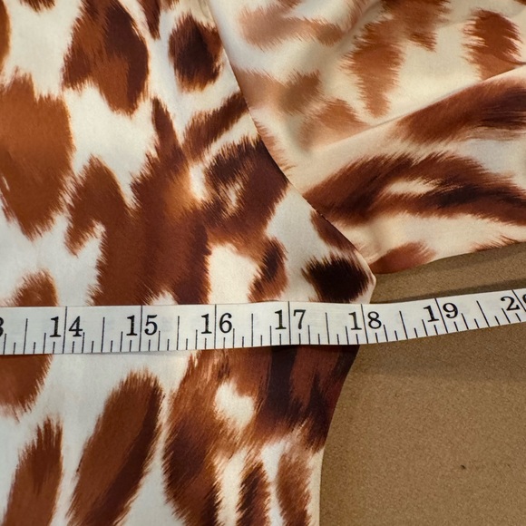 Zara Giraffe Print Blouse - Size medium - Picture 9 of 10